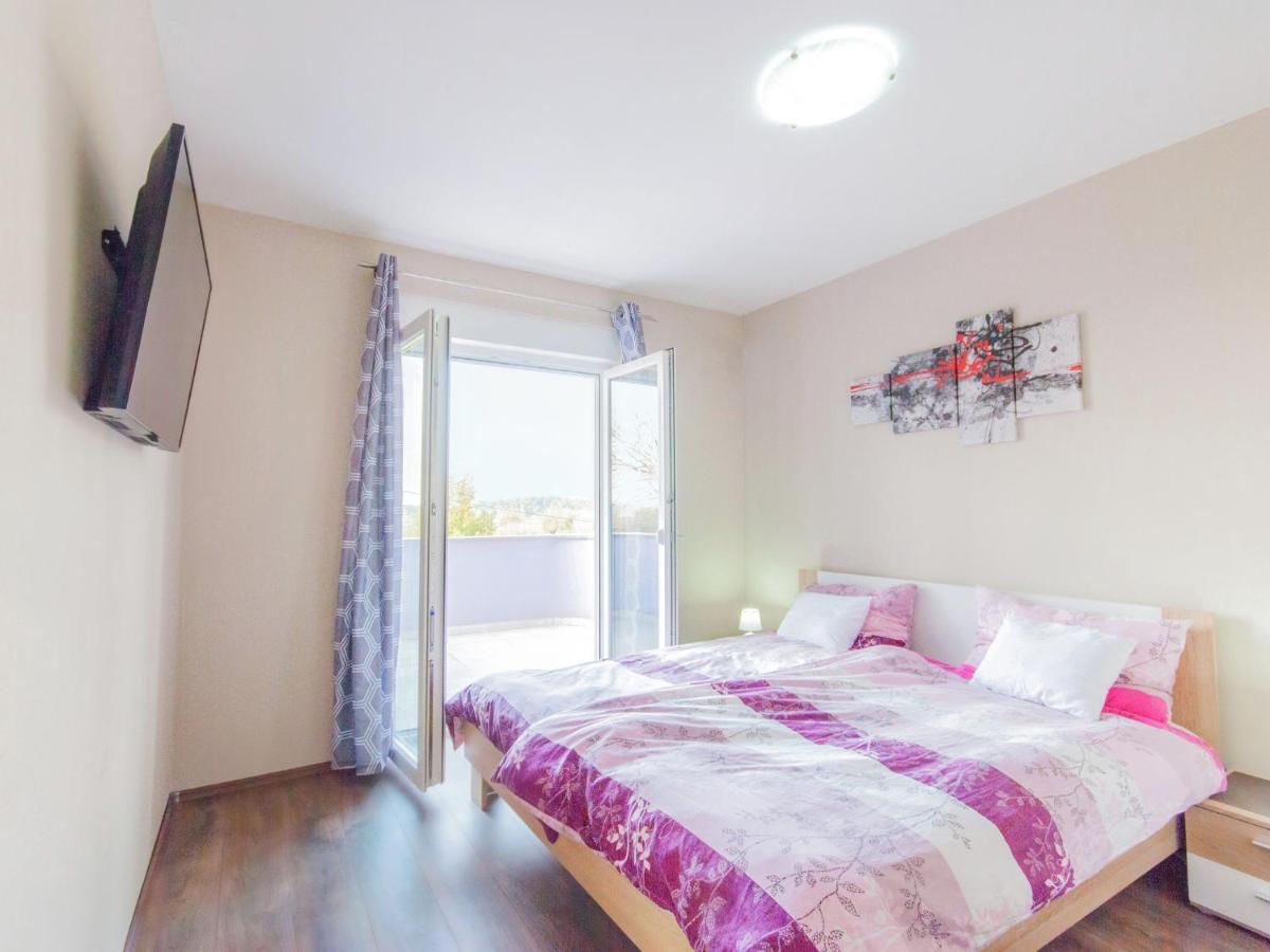 Comfortable In Villa Pula